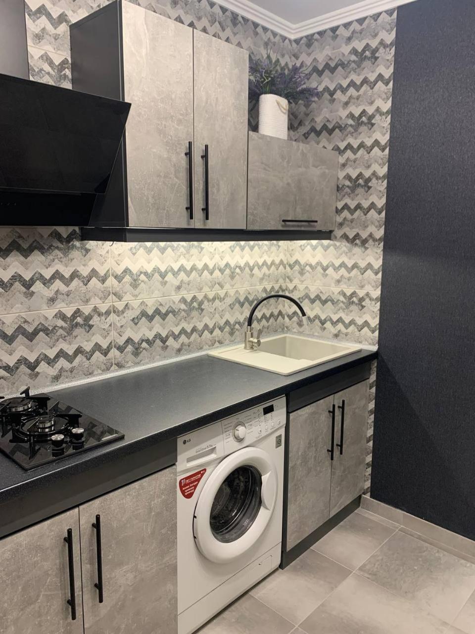 אודסה Lavanda Central Apartments מראה חיצוני תמונה